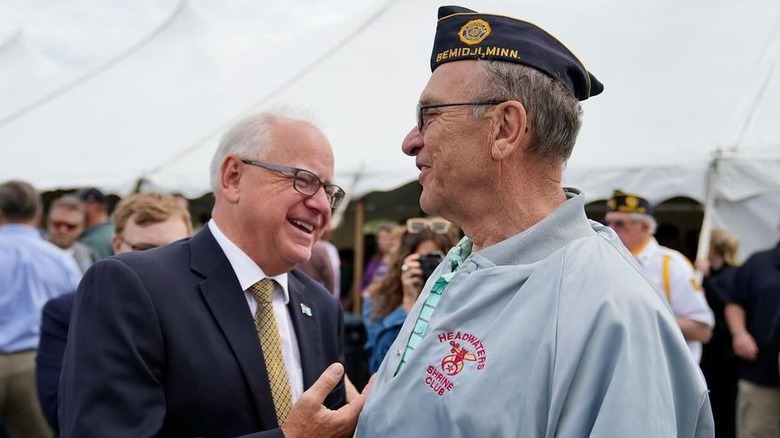 Tim Walz meets veterans