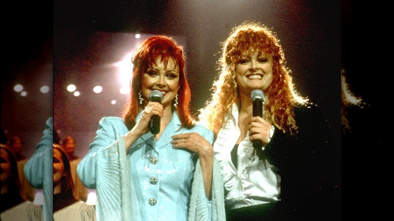 Naomi Judd and Wynonna Judd singing together