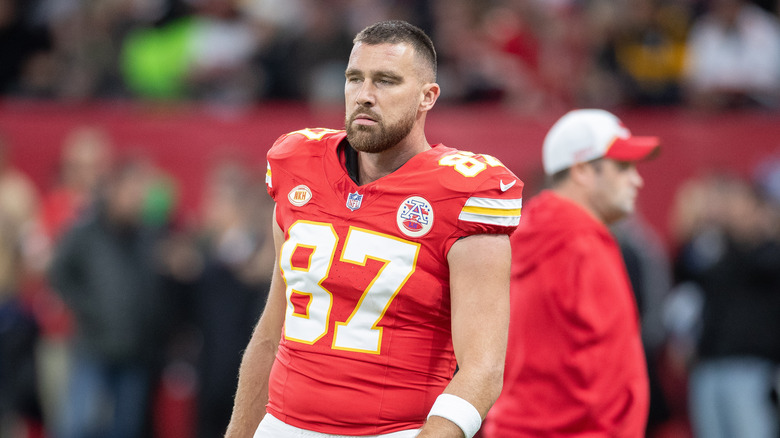 Travis Kelce playing football