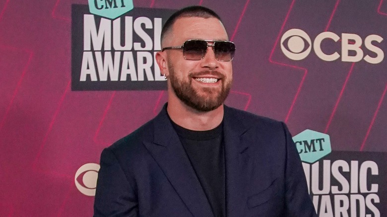 Travis Kelce wearing shades 