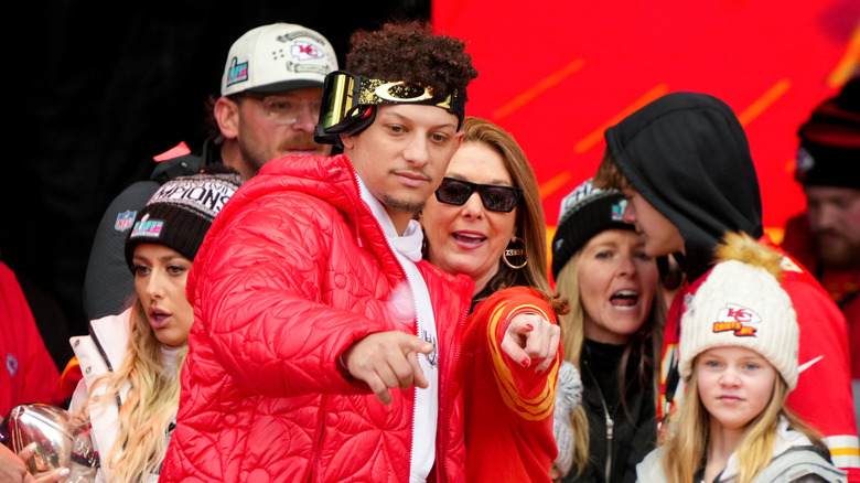 Patrick Mahomes and his mother Randi Mahomes in February 2023