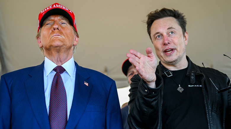 Elon Musk talking to Donald Trump during the sixth test flight of the SpaceX Starship