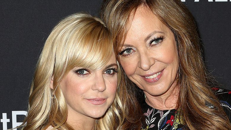 Anna Faris and Allison Janney smiling