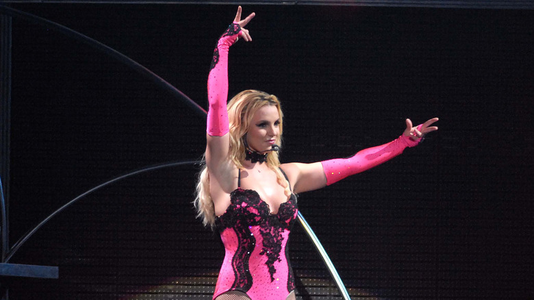 Britney Spears performing