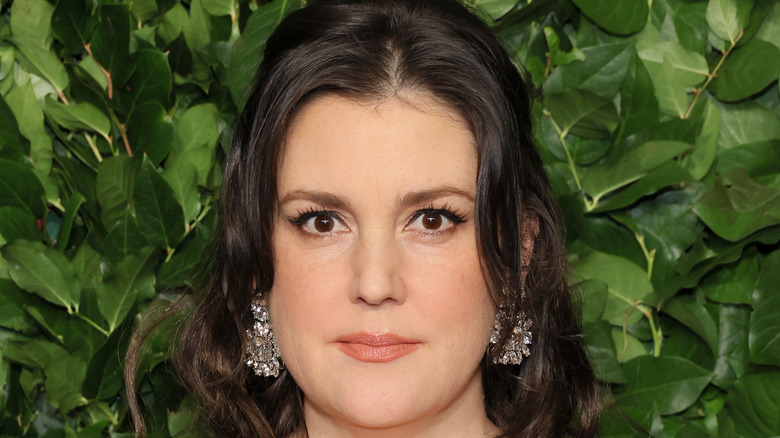 Melanie Lynskey leafy background