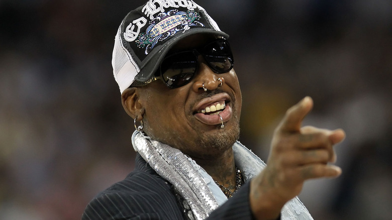 Dennis Rodman pointing