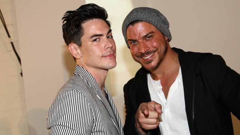 Tom Sandoval, Jax Taylor posing