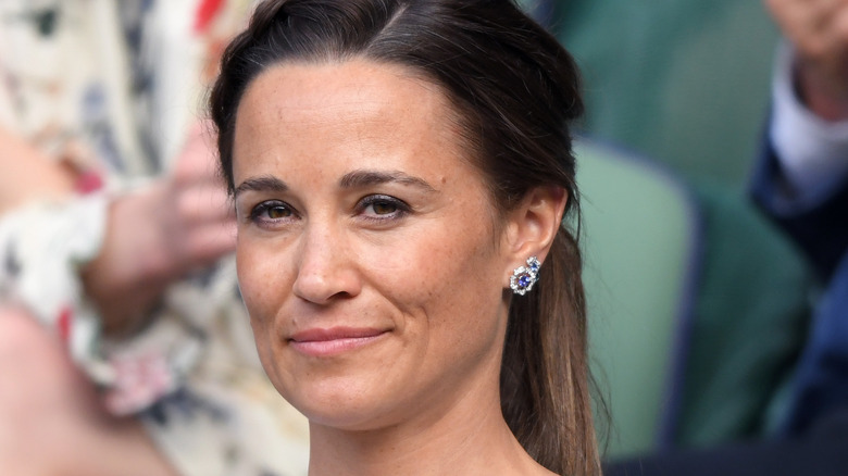 Pippa Middleton blue earrings