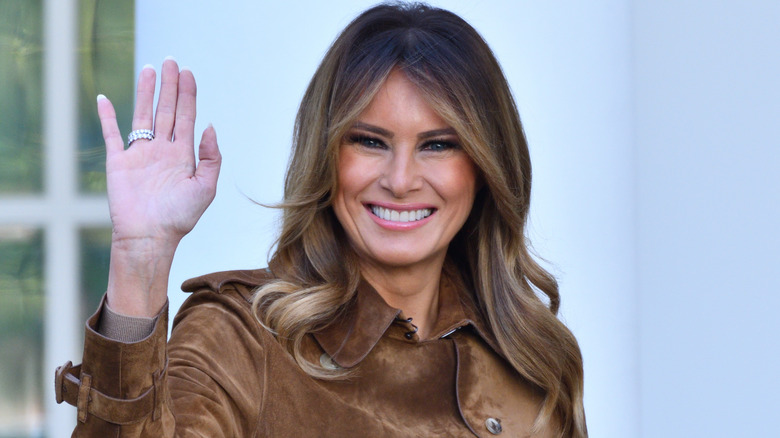 Melania Trump waving