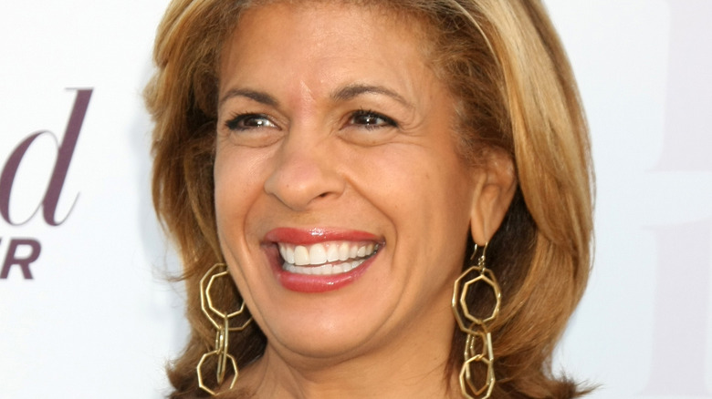 Hoda Kotb gold earrings