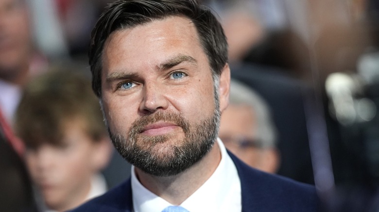 JD Vance beard without eyeliner