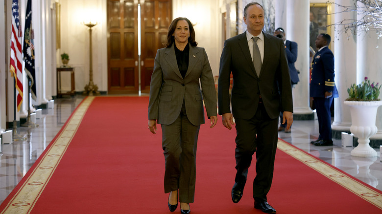 Kamala Harris Doug Emhoff walking