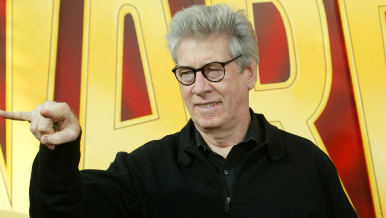 Actor Paul Gleason pointing with two fingers 