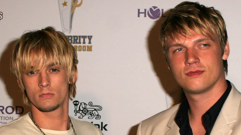 Aaron and Nick Carter posing