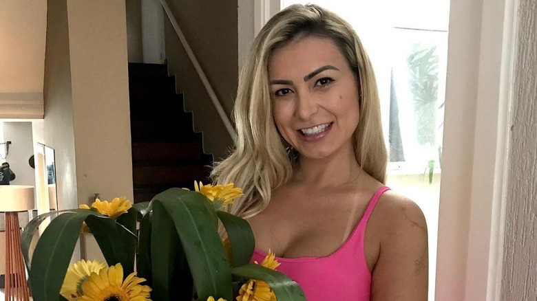 Andressa Urach smiling