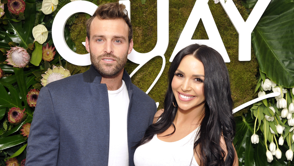 Robby Hayes and Scheana Shay posing on the red carpet