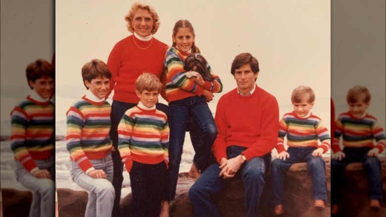 Betty Broderick posing with her four children