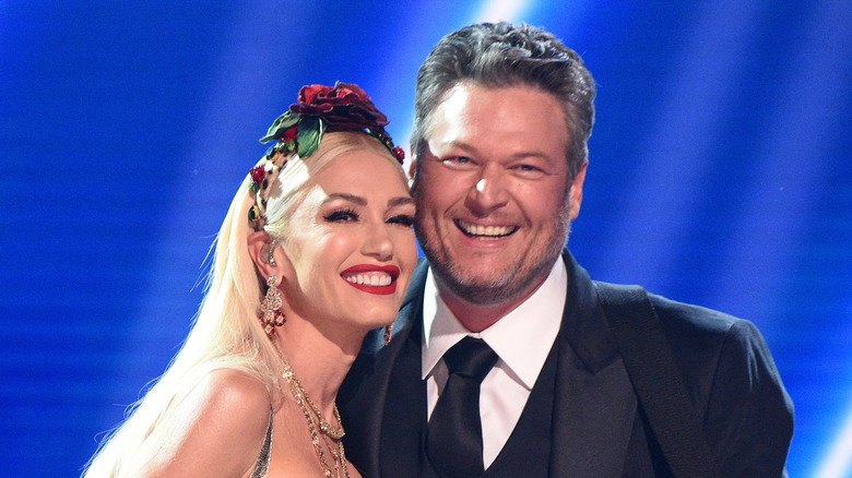 Gwen Stefani and Blake Shelton pose together