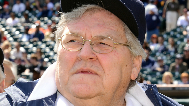 Denny McLain looking right