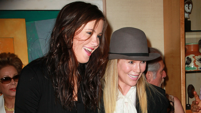 Kim Basinger and Ireland Baldwin shop 