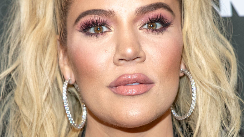 Khloe Kardashian eyelashes