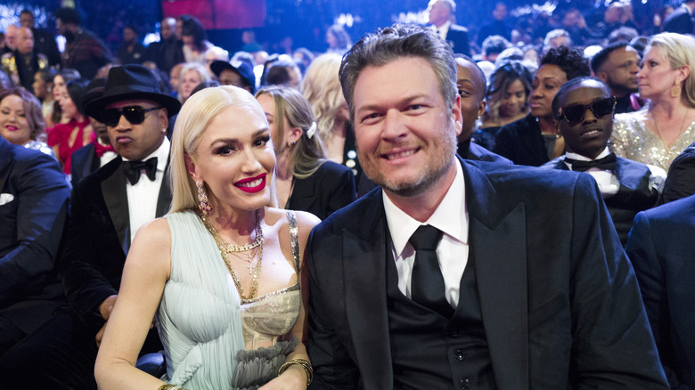 Gwen Stefani and Blake Shelton at an award show