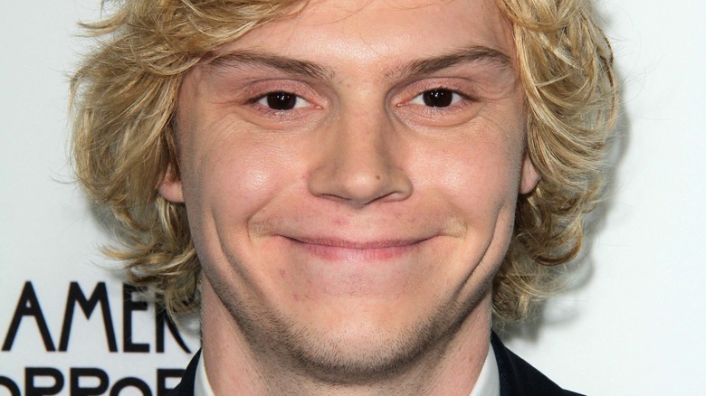 Evan Peters posing