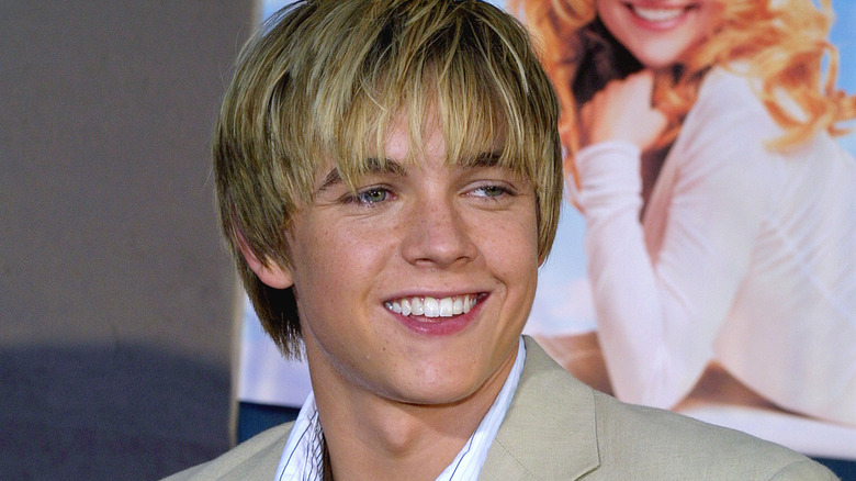 Jesse McCartney smiling in 2004