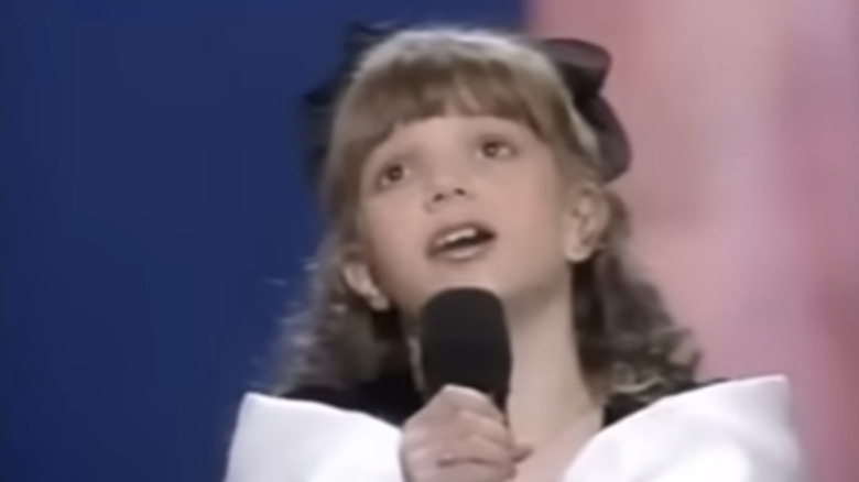 Young Britney Spears singing
