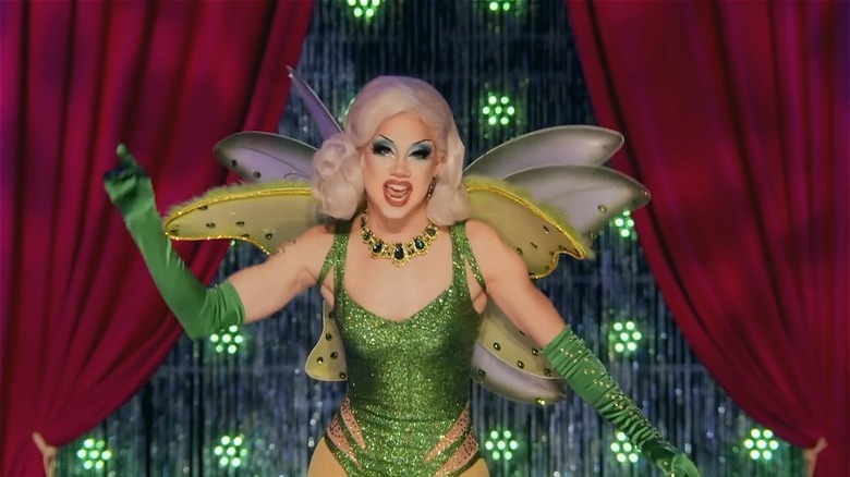 Willow Pill dressed as a green fairy