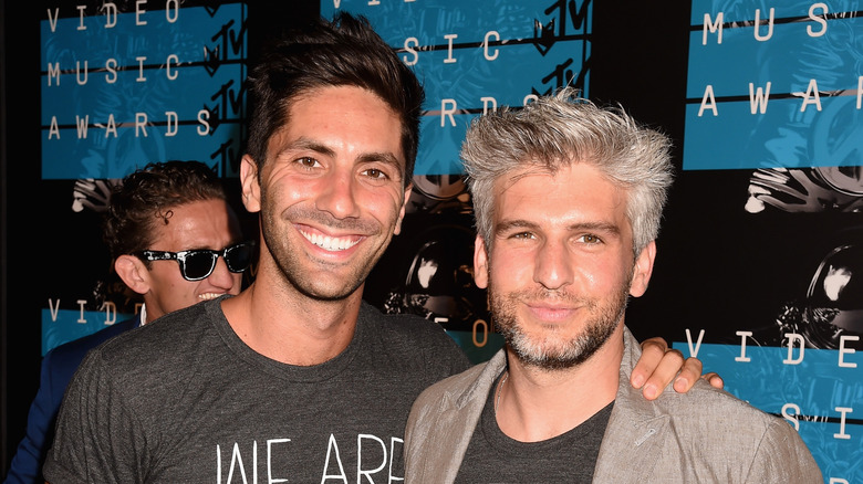 Nev Schulman, Max Joseph posing