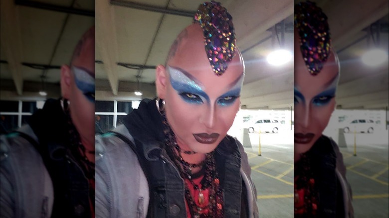 Nina Flowers posing for selfie