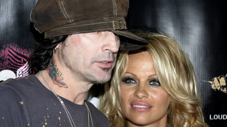 Pamela Anderson and Tommy Lee smiling