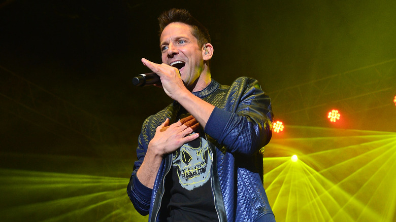 Jeff Timmons on stage