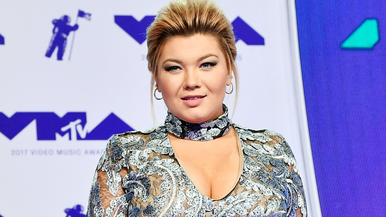 Amber Portwood posing at event