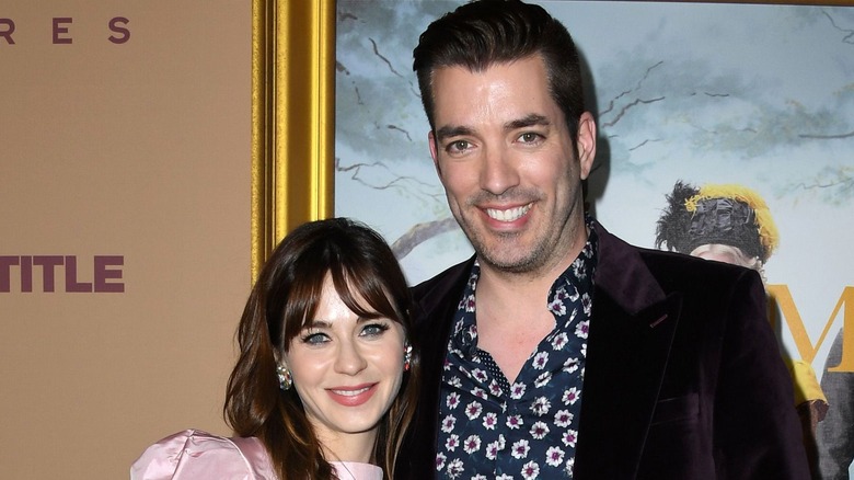 Zooey Deschanel and Jonathon Scott pose together