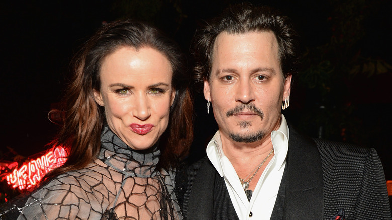 Juliette Lewis and Johnny Depp posing together