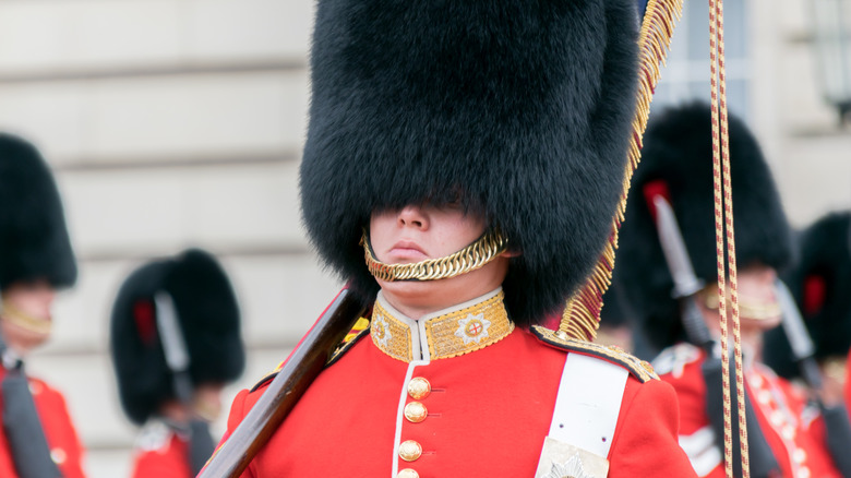 Buckingham Palace royal guard standing at attention