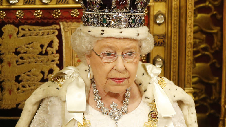 Queen Elizabeth II wearing the state crown in 2016