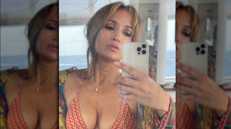 Jennifer Lopez taking a selfie