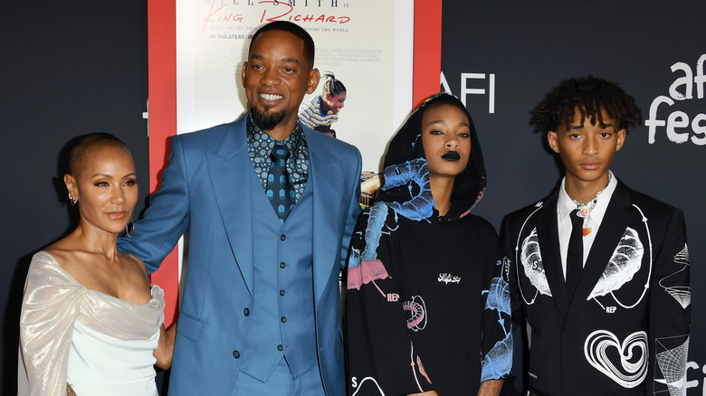 Jaden, Will, and Willow Smith pose with Jada Pinkett Smith