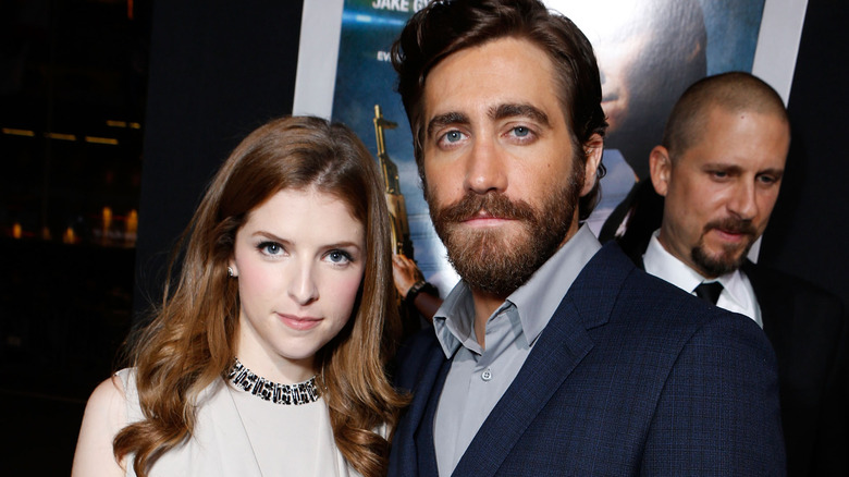 Anna Kendrick and Jake Gyllenhaal posing