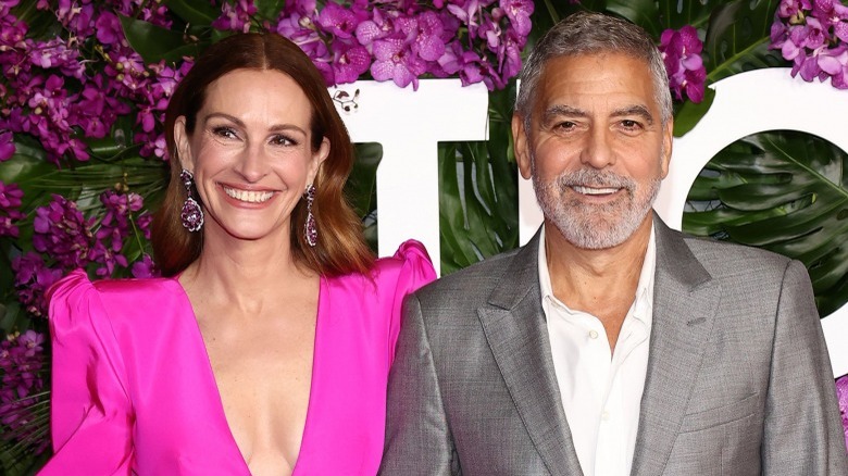 Julia Roberts George Clooney smiling 