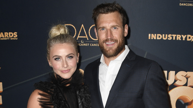 Julianne Hough and Brooks Laich posing