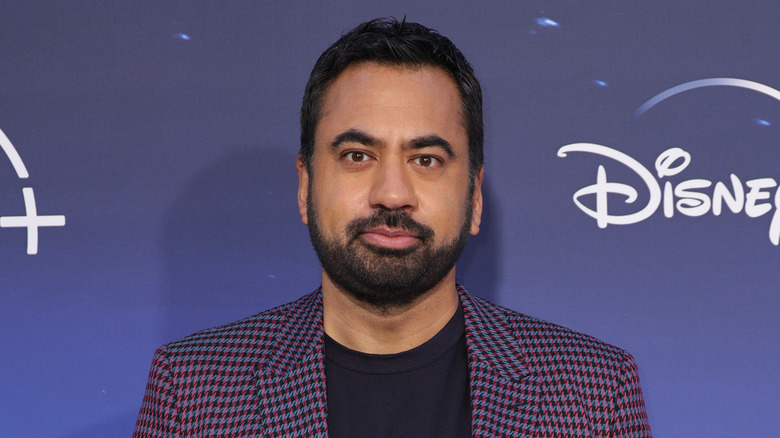 Kal Penn on the red carpet 