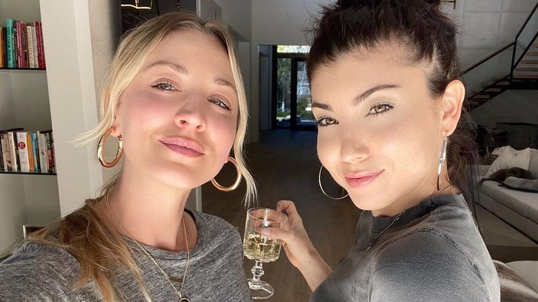 Kaley and Briana Cuoco pose for a selfie