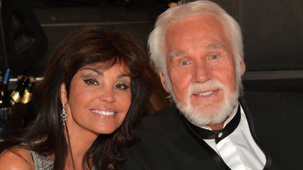 What Kenny Rogers' Ex-Wife Has To Say About Dolly Parton