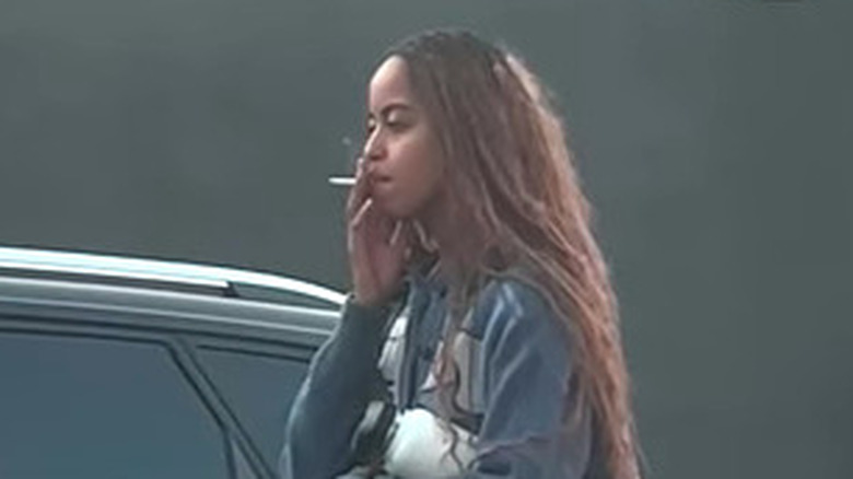 Malia Obama smoking