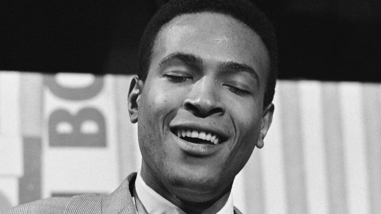 Marvin Gaye singing with eyes closed