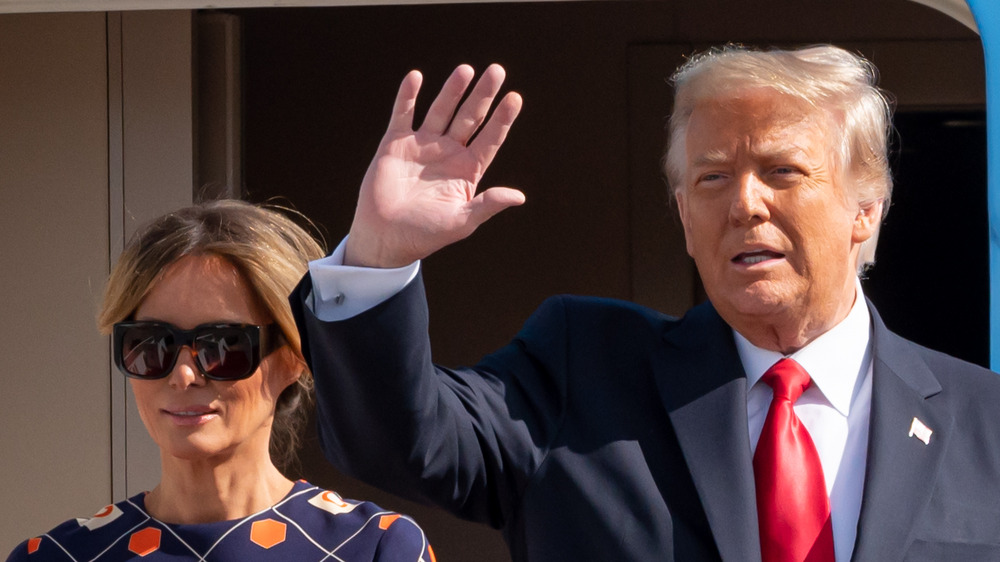 Melania and Donald Trump arrive in Mar-A-Lago